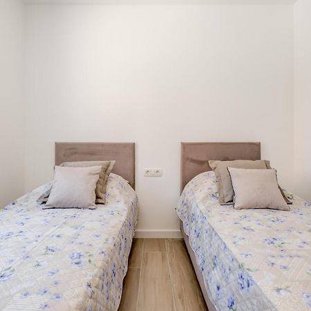 Апартаменты New, Private Heated Swimming Pool, Free Parking, Trogir Centar Экстерьер фото