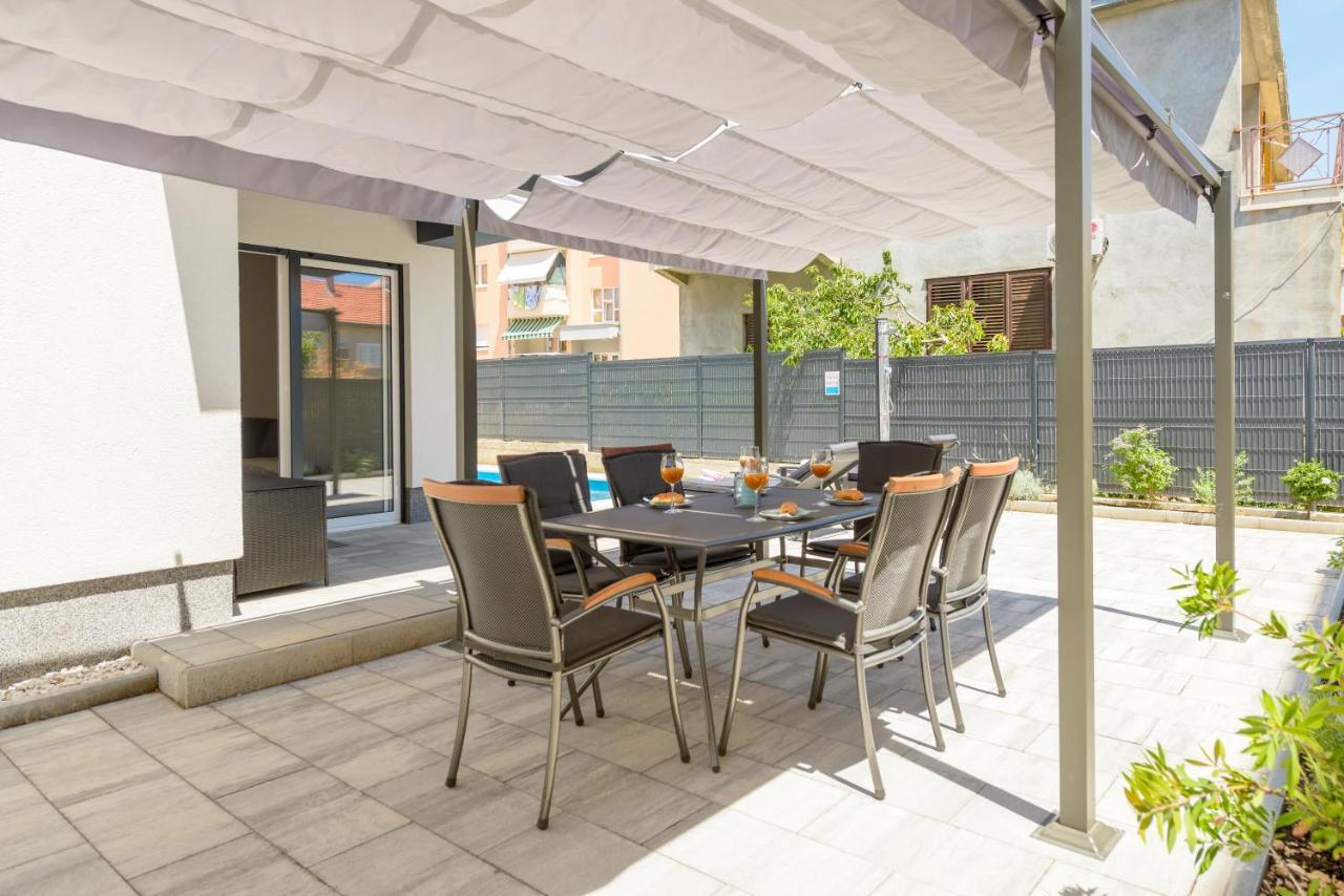 Апартаменты New, Private Heated Swimming Pool, Free Parking, Trogir Centar Экстерьер фото